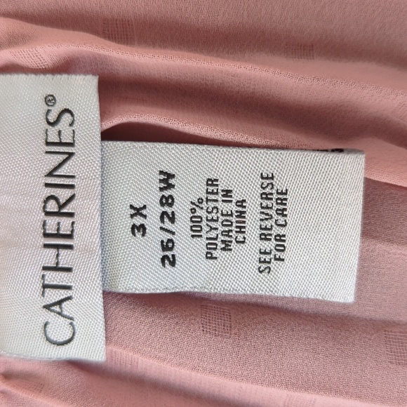 Catherines Soft Pink Pleated Top - Picture 3 of 3